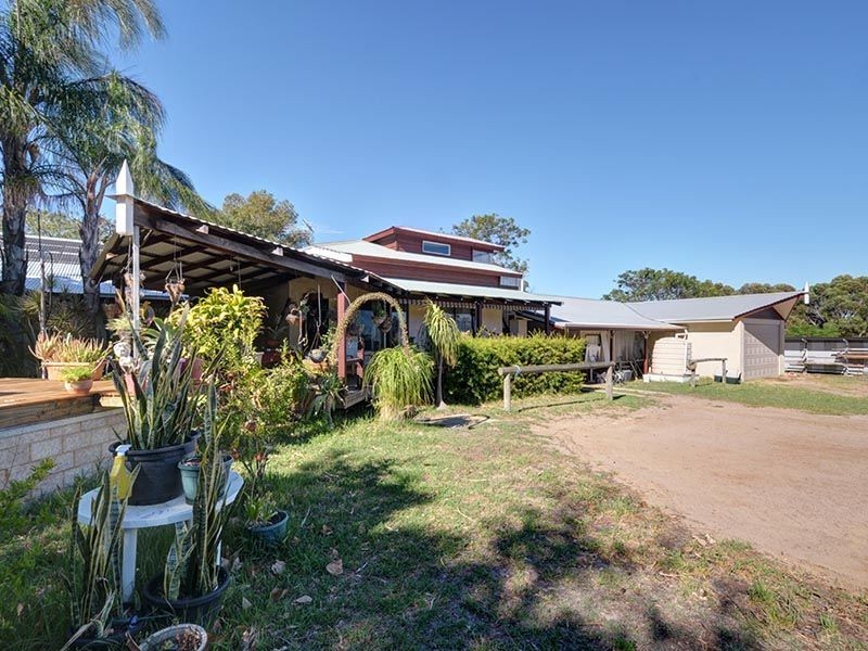 302 South West Highway, Armadale WA 6112