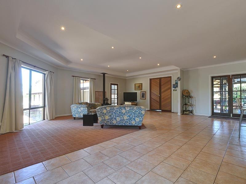 302 South West Highway, Armadale WA 6112