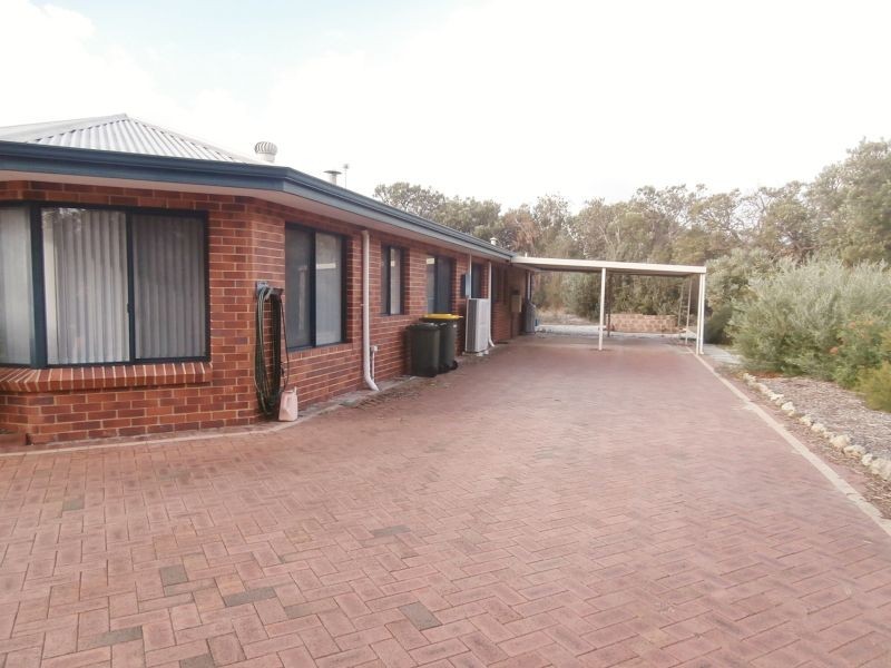 290 Foxton Drive, Oakford WA 6121