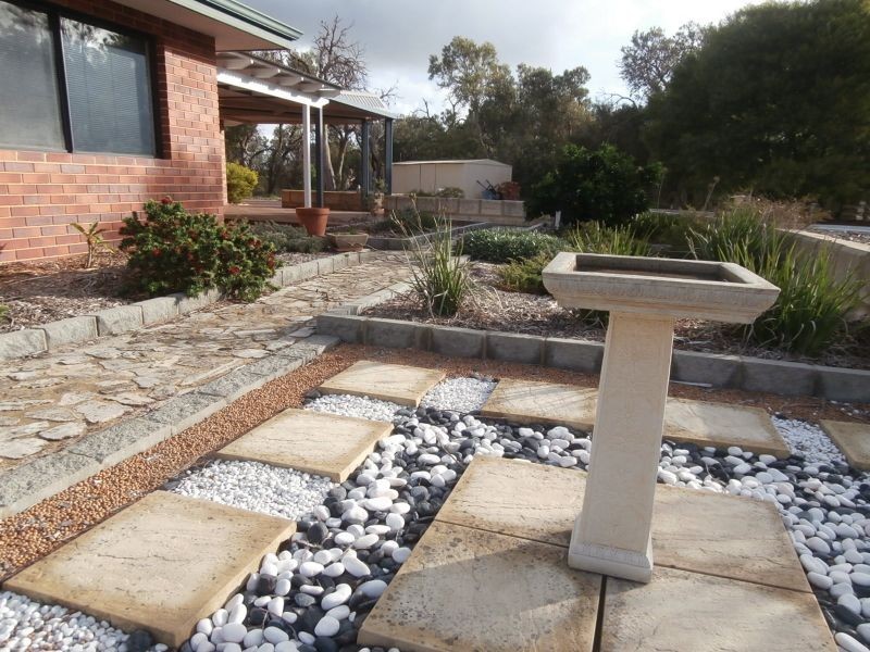 290 Foxton Drive, Oakford WA 6121