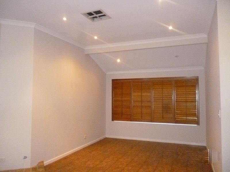 3 Rossell Place, Atwell WA 6164