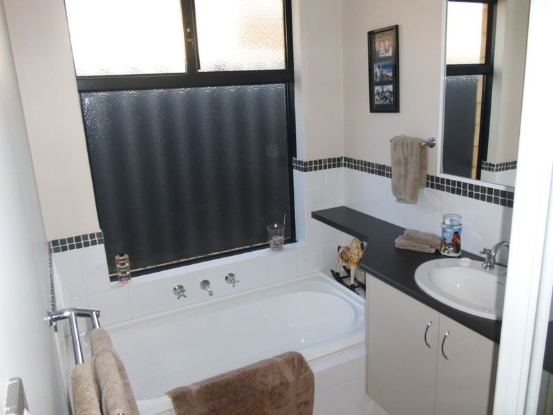 17 Entente Terrace, Atwell WA 6164