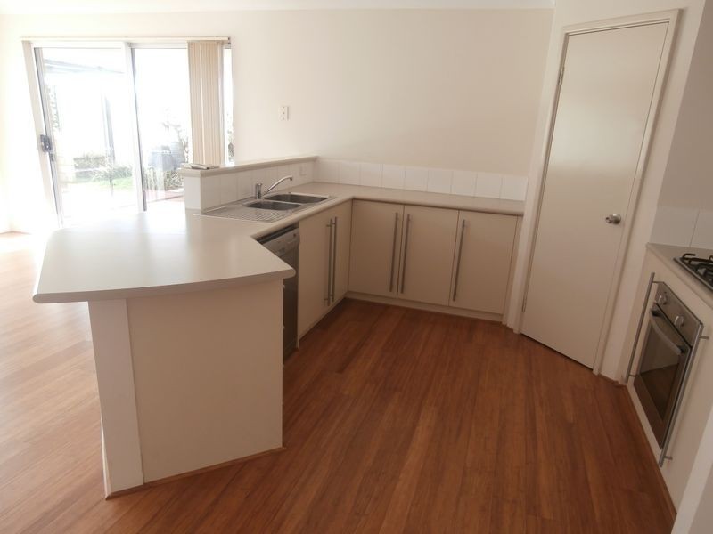 14 Grand Oak Drive, Clarkson WA 6030