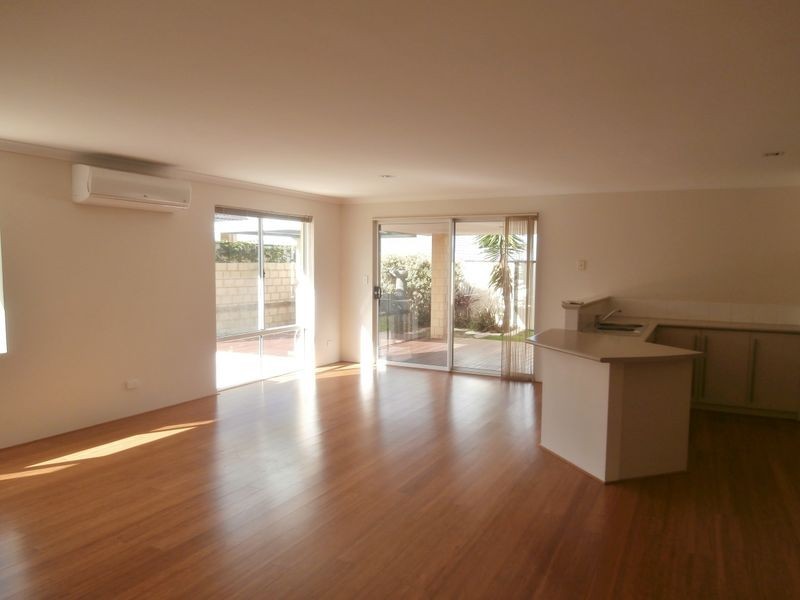 14 Grand Oak Drive, Clarkson WA 6030