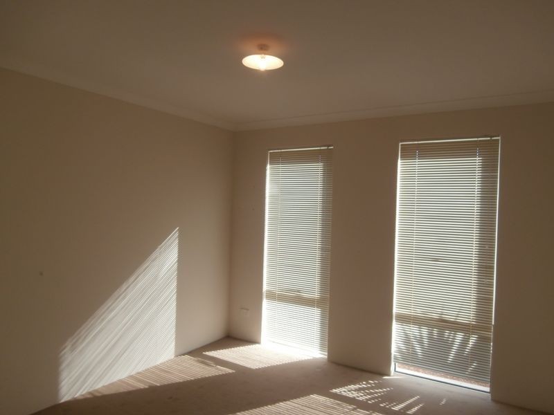 14 Grand Oak Drive, Clarkson WA 6030