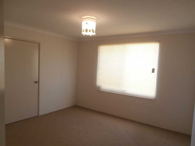 14 Grand Oak Drive, Clarkson WA 6030