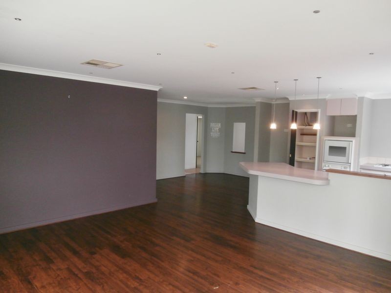 4 Gilbride Cove, Atwell WA 6164