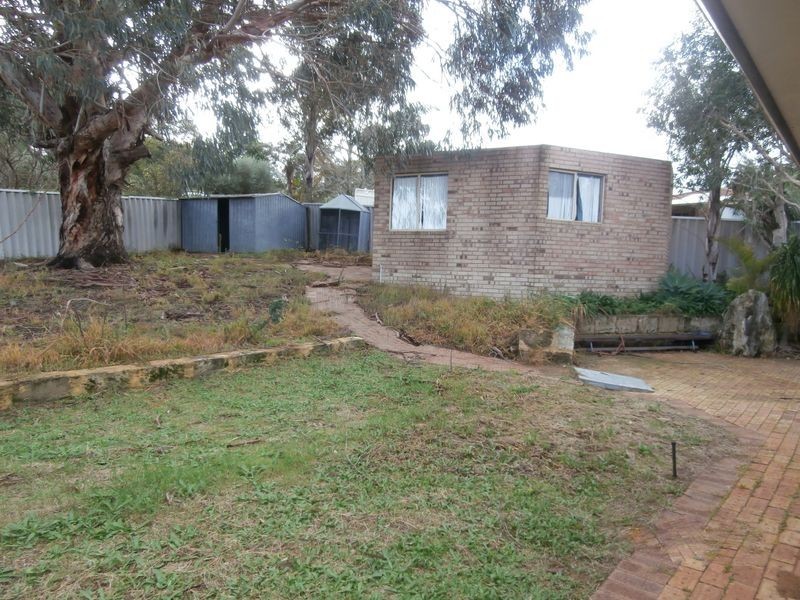 3 The Ramble, Parmelia WA 6167