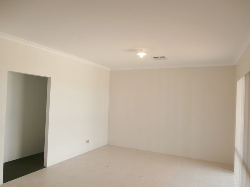 26 Eucalyptus Drive, Hammond Park WA 6164