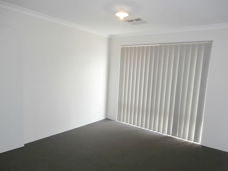 26 Eucalyptus Drive, Hammond Park WA 6164