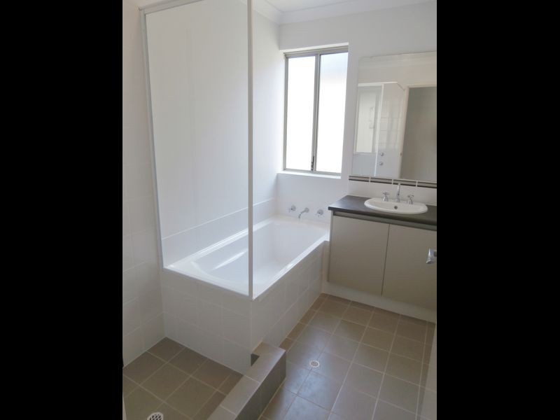 30 McLaren Avenue, Beeliar WA 6164