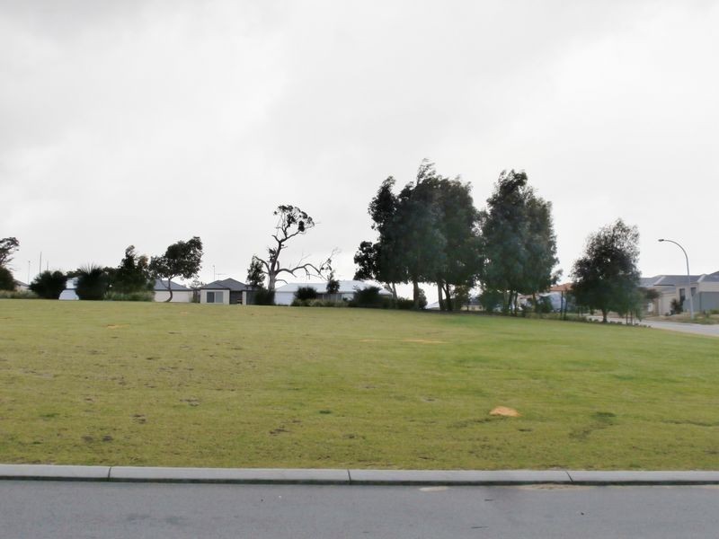 30 McLaren Avenue, Beeliar WA 6164