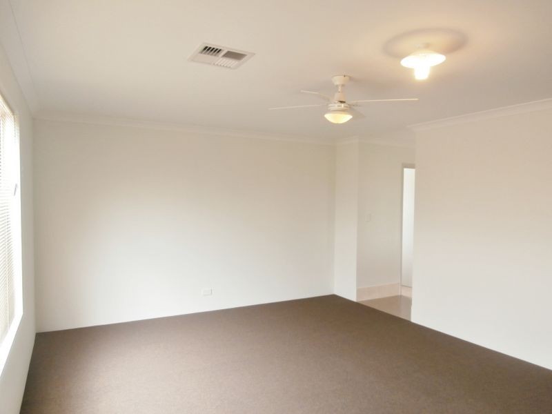 36 Baumea Turn, Hammond Park WA 6164