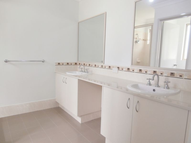 36 Baumea Turn, Hammond Park WA 6164