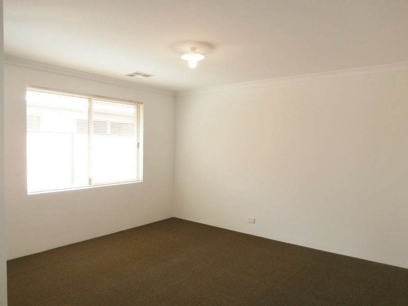 36 Baumea Turn, Hammond Park WA 6164