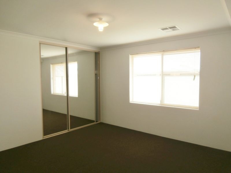 36 Baumea Turn, Hammond Park WA 6164