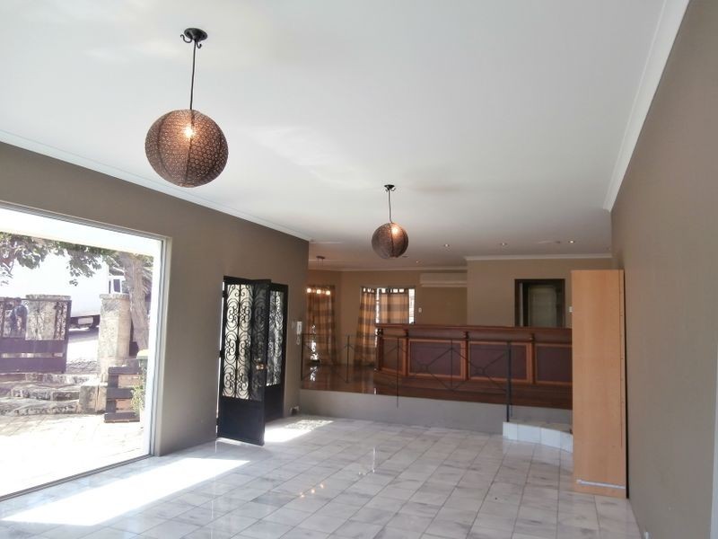 8 Anitra Court, Coogee WA 6166