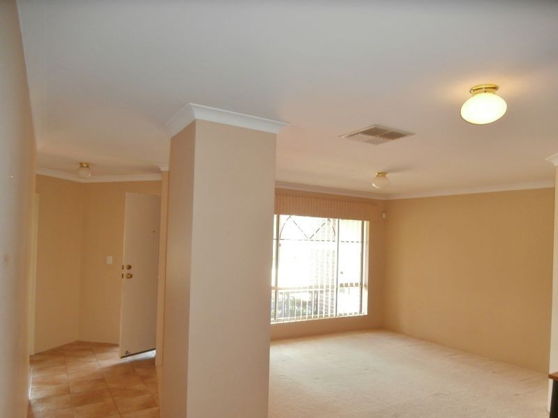 18 Paradise Grove, Atwell WA 6164