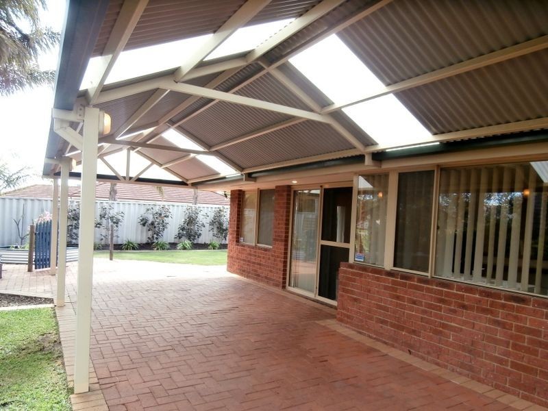 18 Paradise Grove, Atwell WA 6164