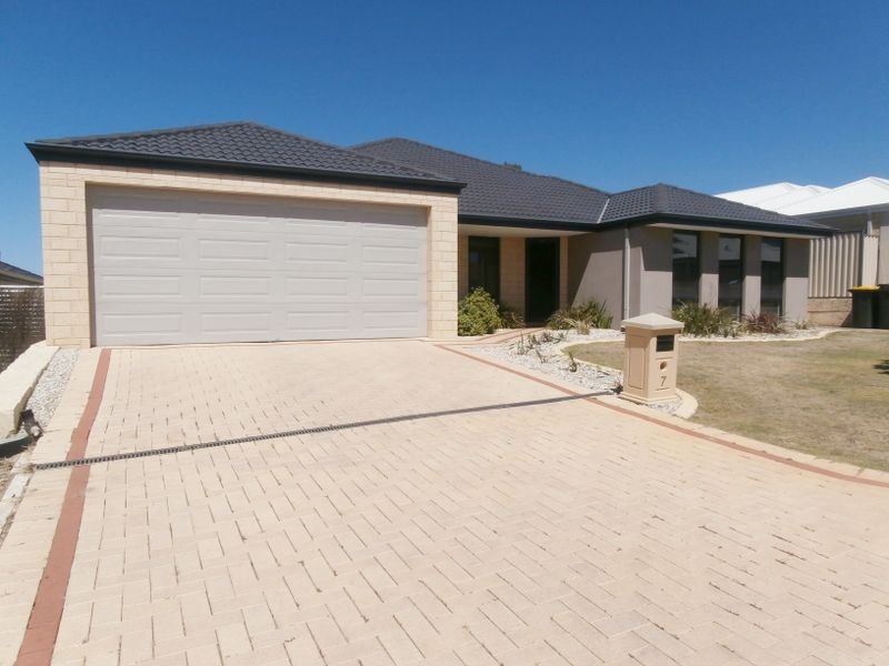 7 Belmore Bend, Aubin Grove WA 6164