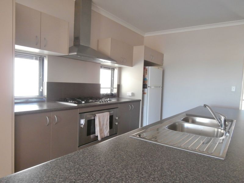 7 Belmore Bend, Aubin Grove WA 6164