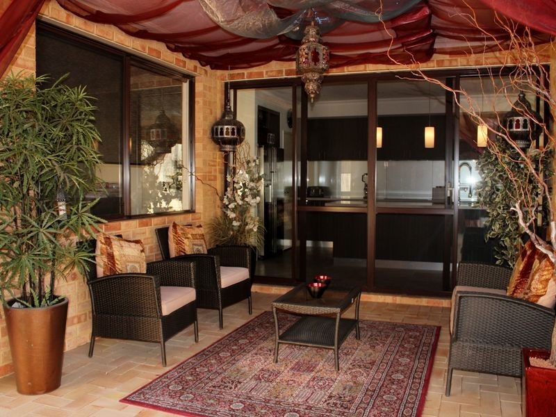 33 Flametree Bend, Hammond Park WA 6164