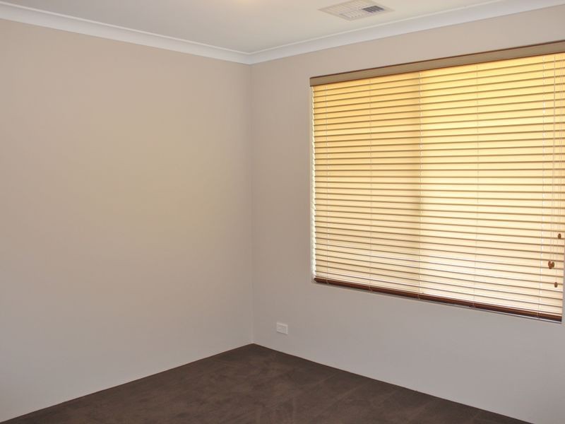 7 Harmony Avenue, Atwell WA 6164