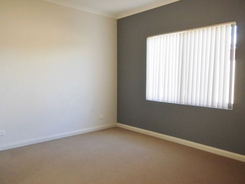 12 Weld Street, Rockingham WA 6168