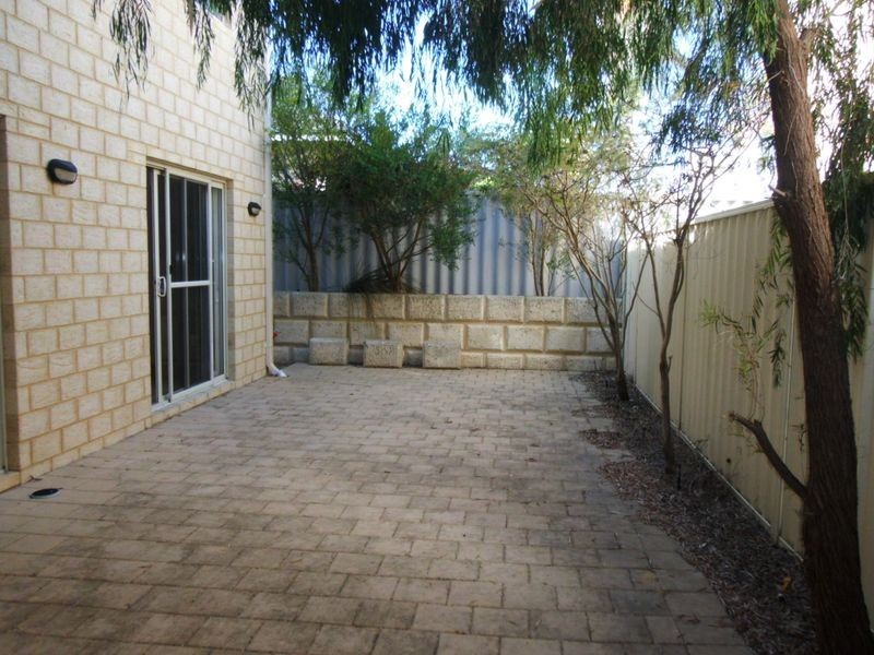 12 Weld Street, Rockingham WA 6168