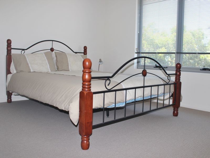 4/15 Suttor Drive, Success WA 6164