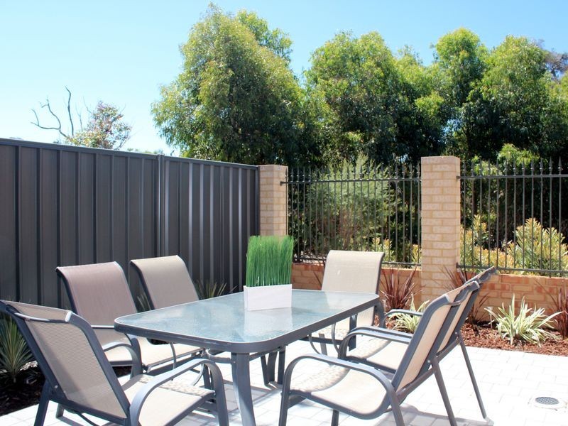 4/15 Suttor Drive, Success WA 6164