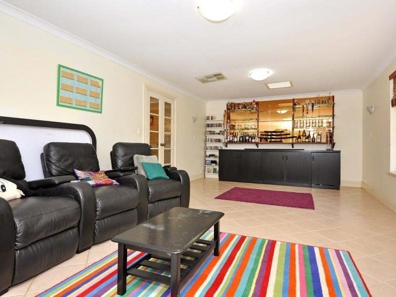 26 Koombana Way, Kallaroo WA 6025