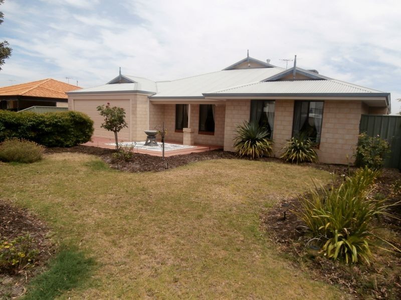 34 Avon Crescent, Atwell WA 6164