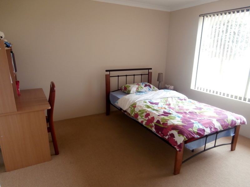 34 Avon Crescent, Atwell WA 6164