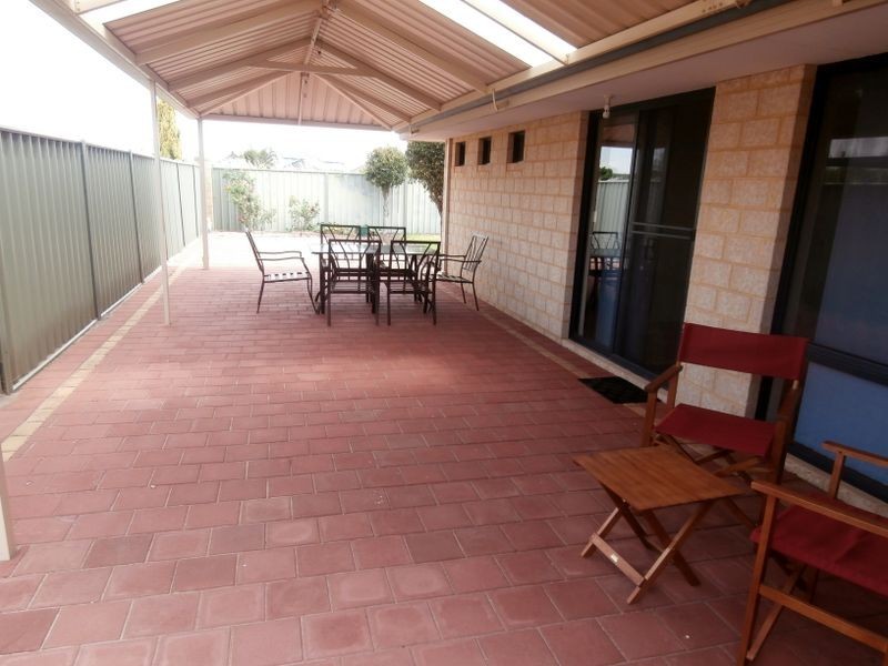 34 Avon Crescent, Atwell WA 6164