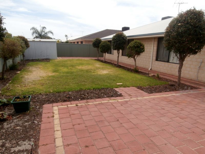 34 Avon Crescent, Atwell WA 6164