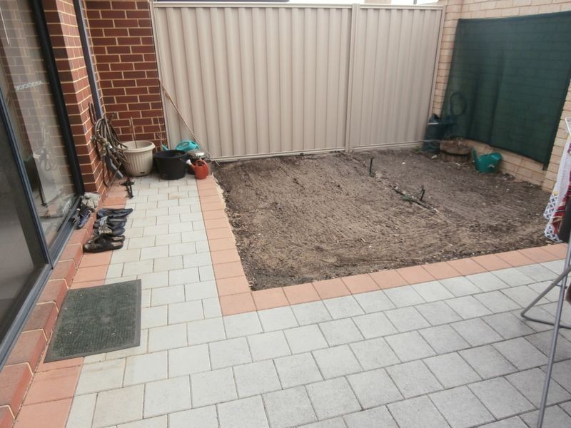 4/1 Coojong Link, Success WA 6164