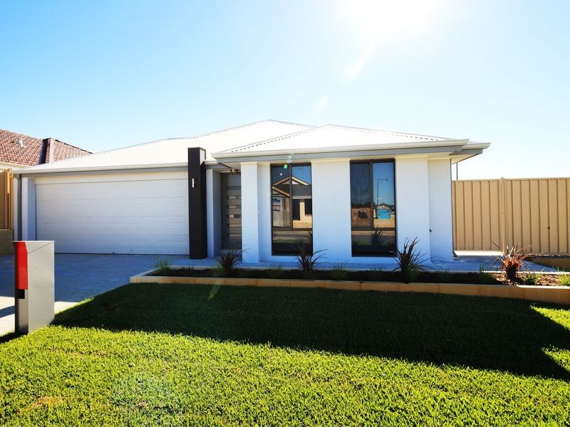 7 Oakes Way, Hammond Park WA 6164