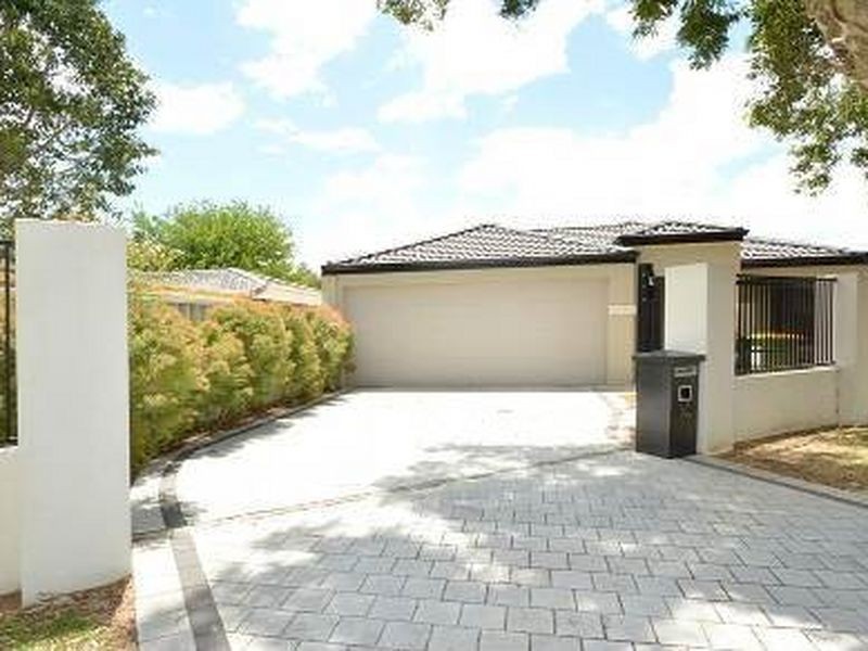 1/18 Mountain View, Kelmscott WA 6111
