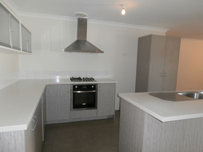 1/18 Mountain View, Kelmscott WA 6111