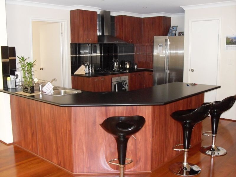 16 Gadsden Terrace, Success WA 6164