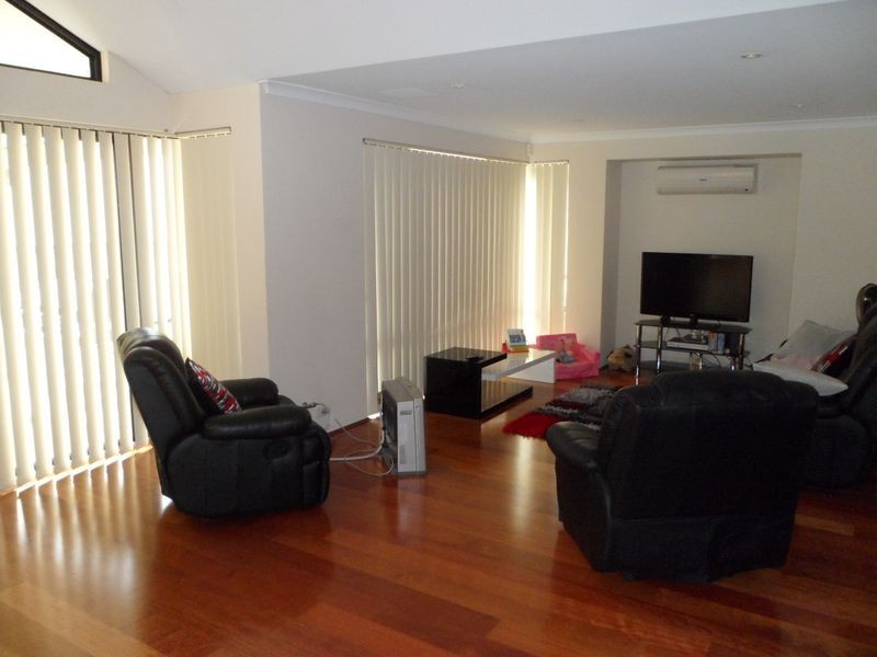 16 Gadsden Terrace, Success WA 6164