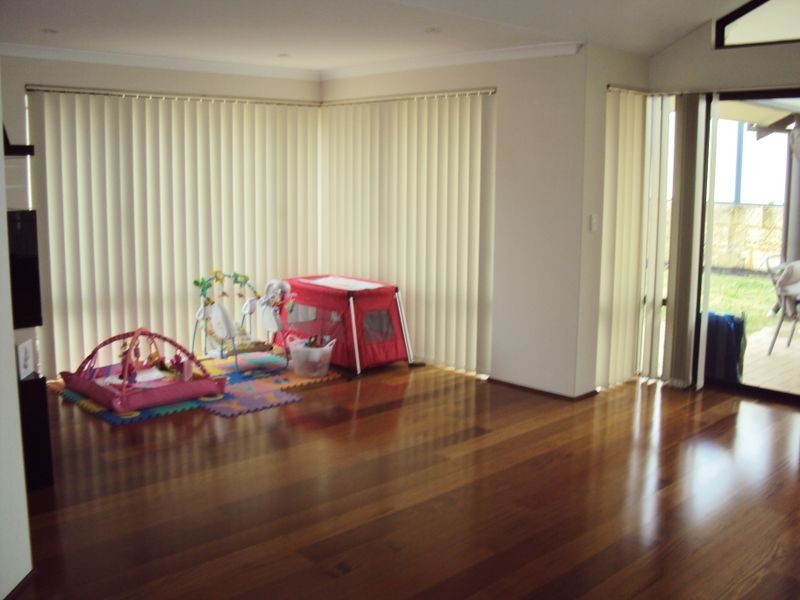 16 Gadsden Terrace, Success WA 6164