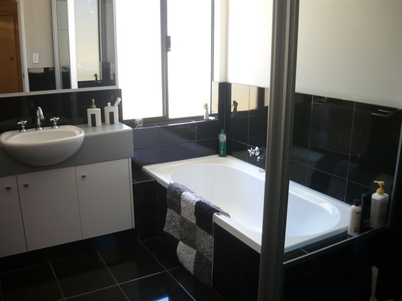 16 Gadsden Terrace, Success WA 6164