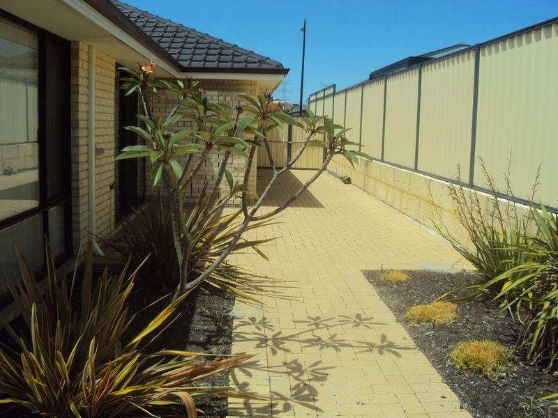 16 Gadsden Terrace, Success WA 6164