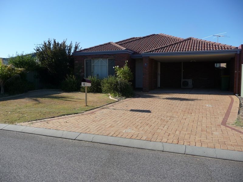 4 Barcroft Court, Atwell WA 6164