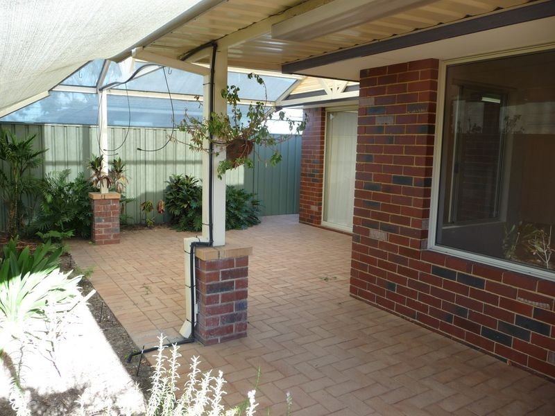 4 Barcroft Court, Atwell WA 6164