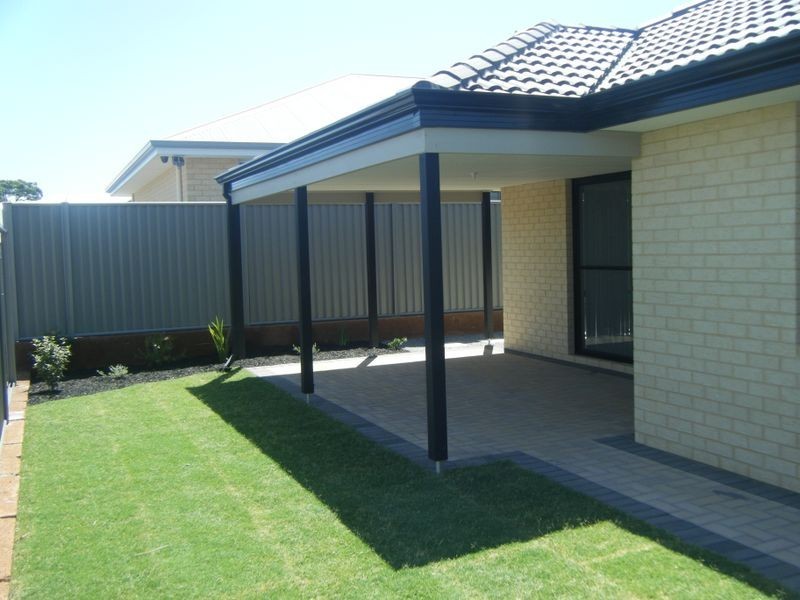8 Ewens Pass, Wandi WA 6167