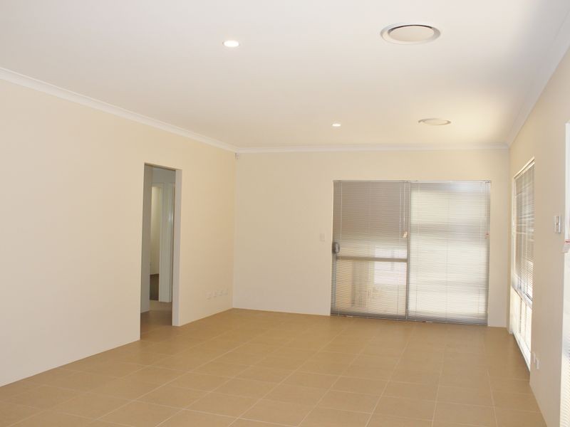 38 Covington Loop, Success WA 6164