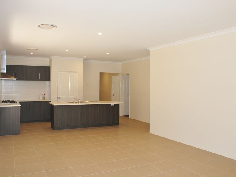 38 Covington Loop, Success WA 6164